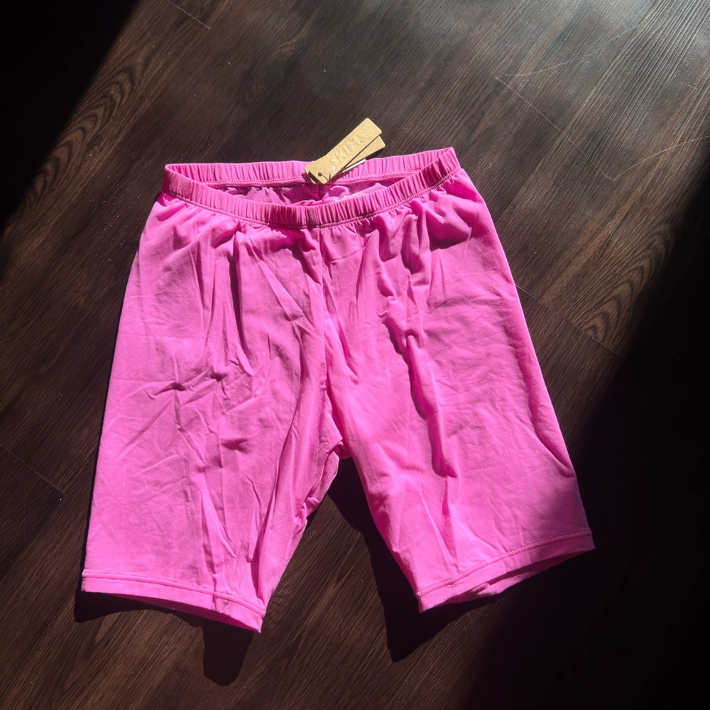NWT SKIMS Fits Everybody Bike Short: Neon Orchid Pink Size XS